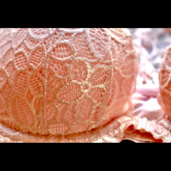 34D VS PINK Date Racerback - Picture 3 of 7